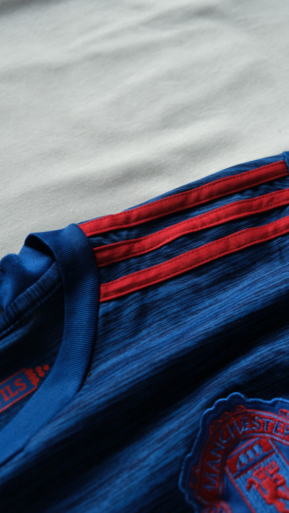 Manchester United Jersey (XL)
