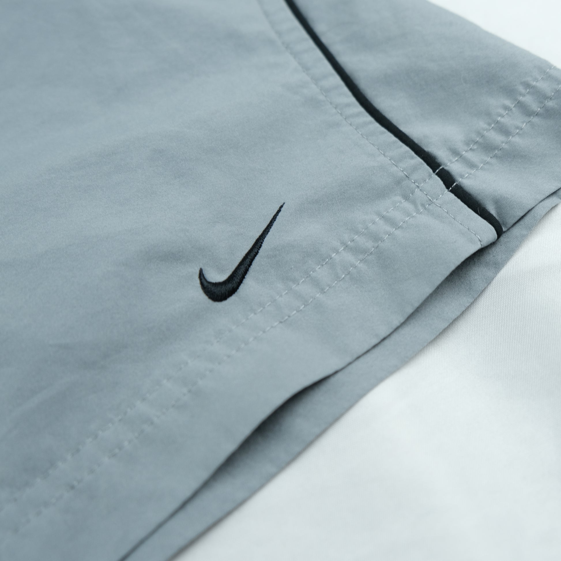 Nike Shorts Vintage hellgrau Ansicht 0