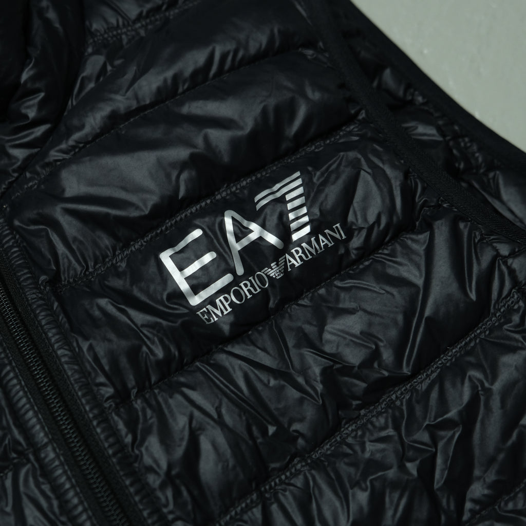 EA7 Weste Vintage S-M Detailansicht