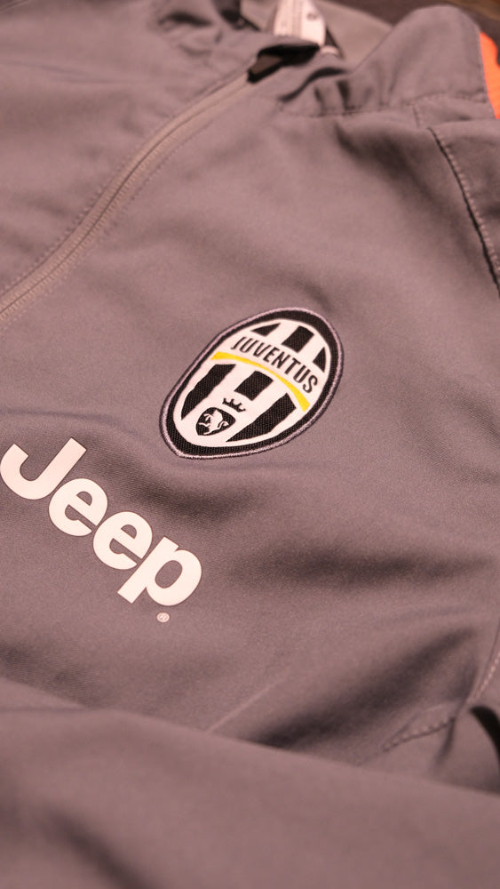 Juventus Tracksuit (M)