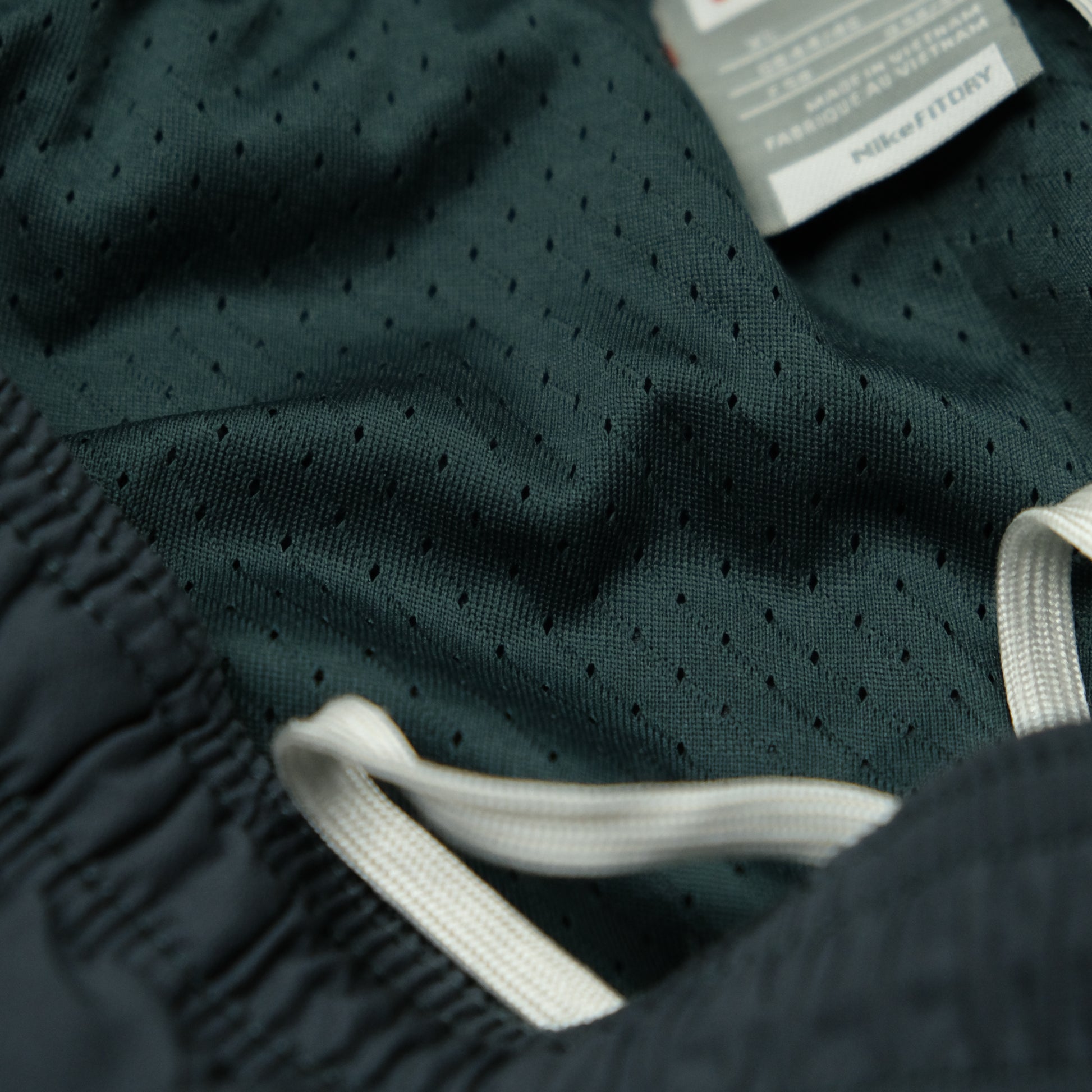 Nike Trackpants (L-XL)